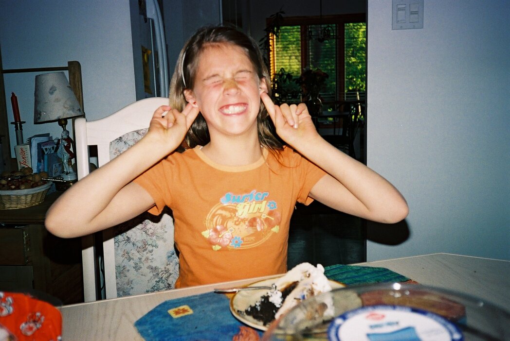 Bougies d’anniversaire soufflées en famille